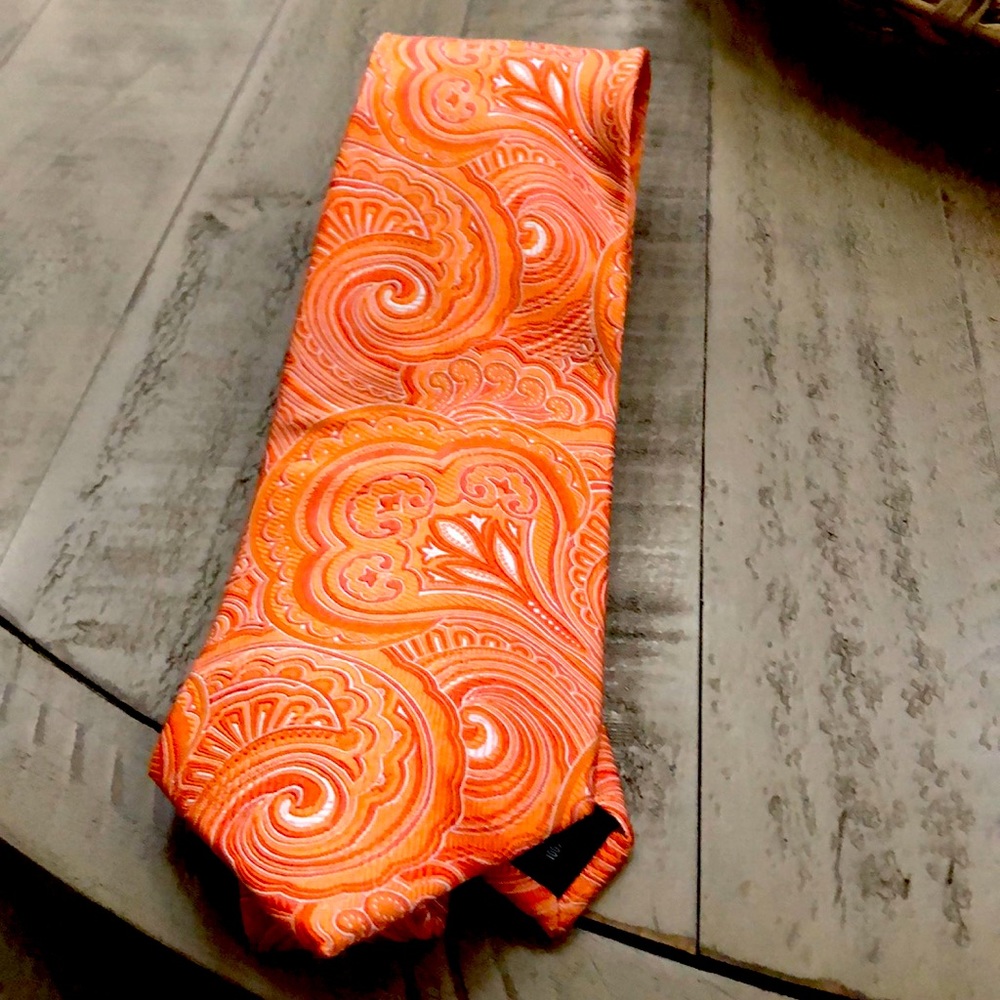 Stanford Paisley Tie